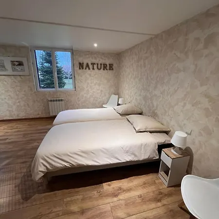 Mahloa Holiday home Saint-Yaguen